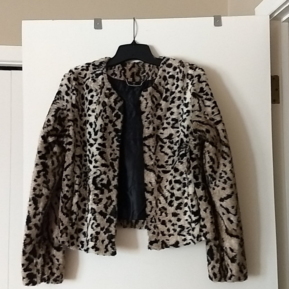 Sz small Express faux fur leopard print jacket